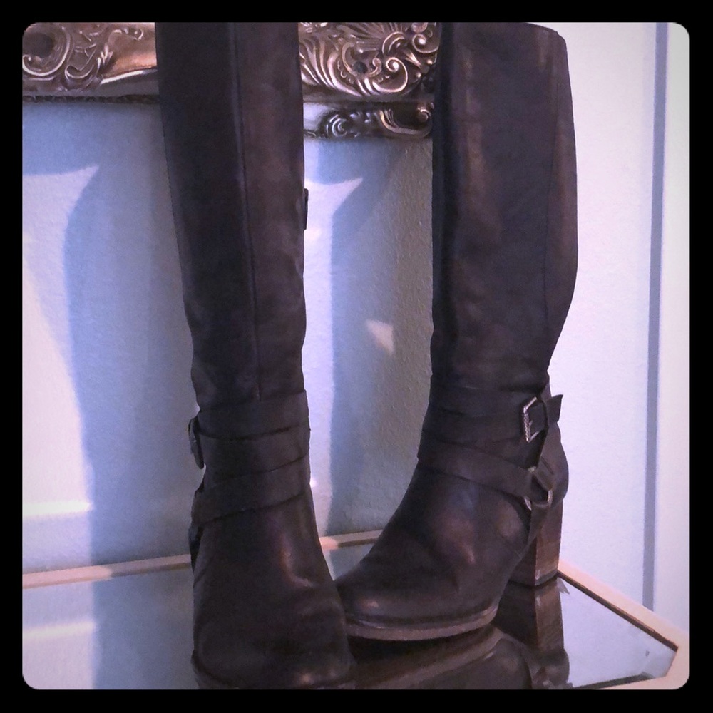 COPY - Black leather knee hi boots. 2” heels